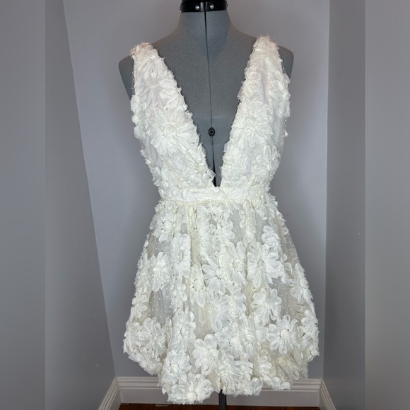 Petal & Pup Dresses & Skirts - Petal & Pup Atti Floral Appliqué Minidress